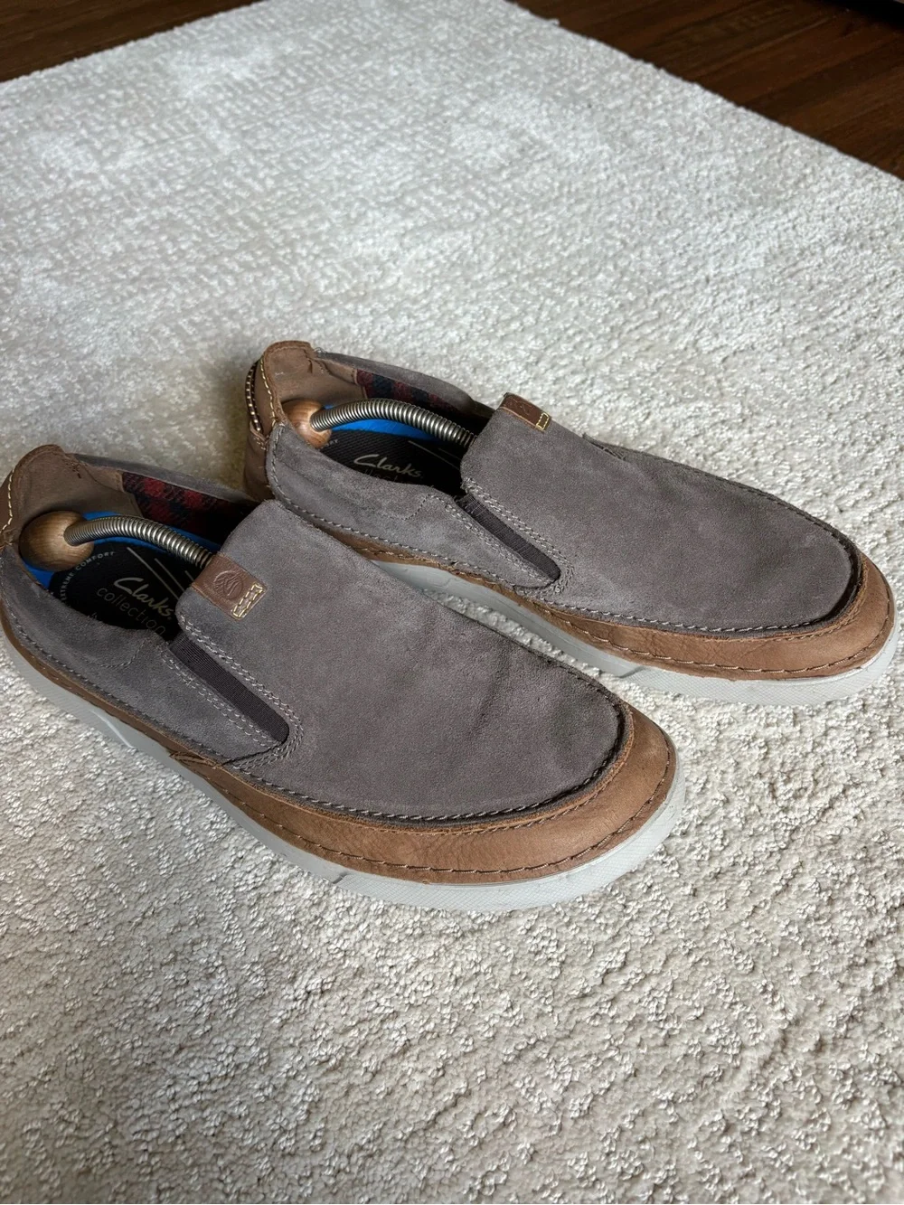 Clarks Collection Step Isle Slip Taupe Grey Suede Loafers Men's Size 12